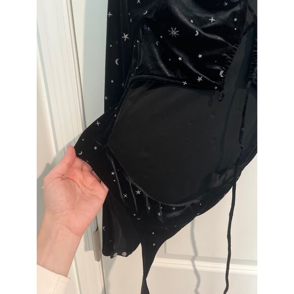 Wild Fable Velvet Stars & Moons Long Sleeve Keyhole Open Back Bodysuit Black S - Picture 8 of 9